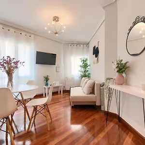 apartamento-junto-al-ayuntamiento.basquecountryhotels.org/